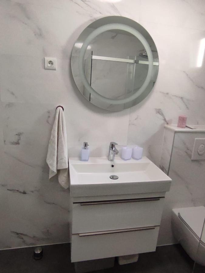 Apartman Koko With Private Jacuzzi ماكارسكا المظهر الخارجي الصورة