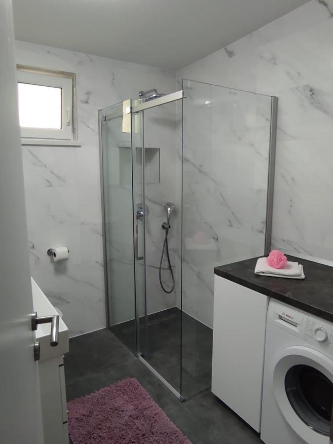Apartman Koko With Private Jacuzzi ماكارسكا المظهر الخارجي الصورة