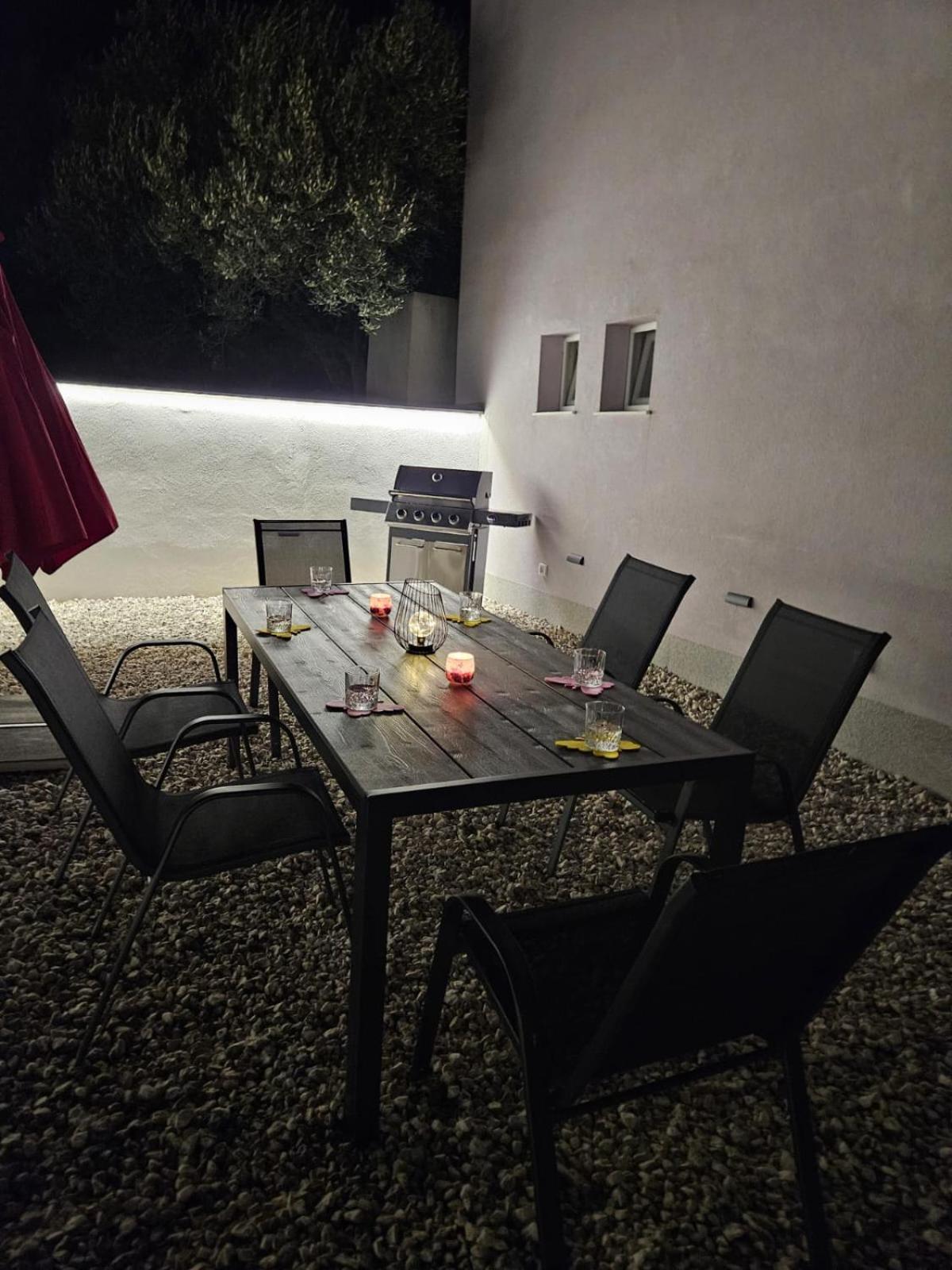 Apartman Koko With Private Jacuzzi ماكارسكا المظهر الخارجي الصورة