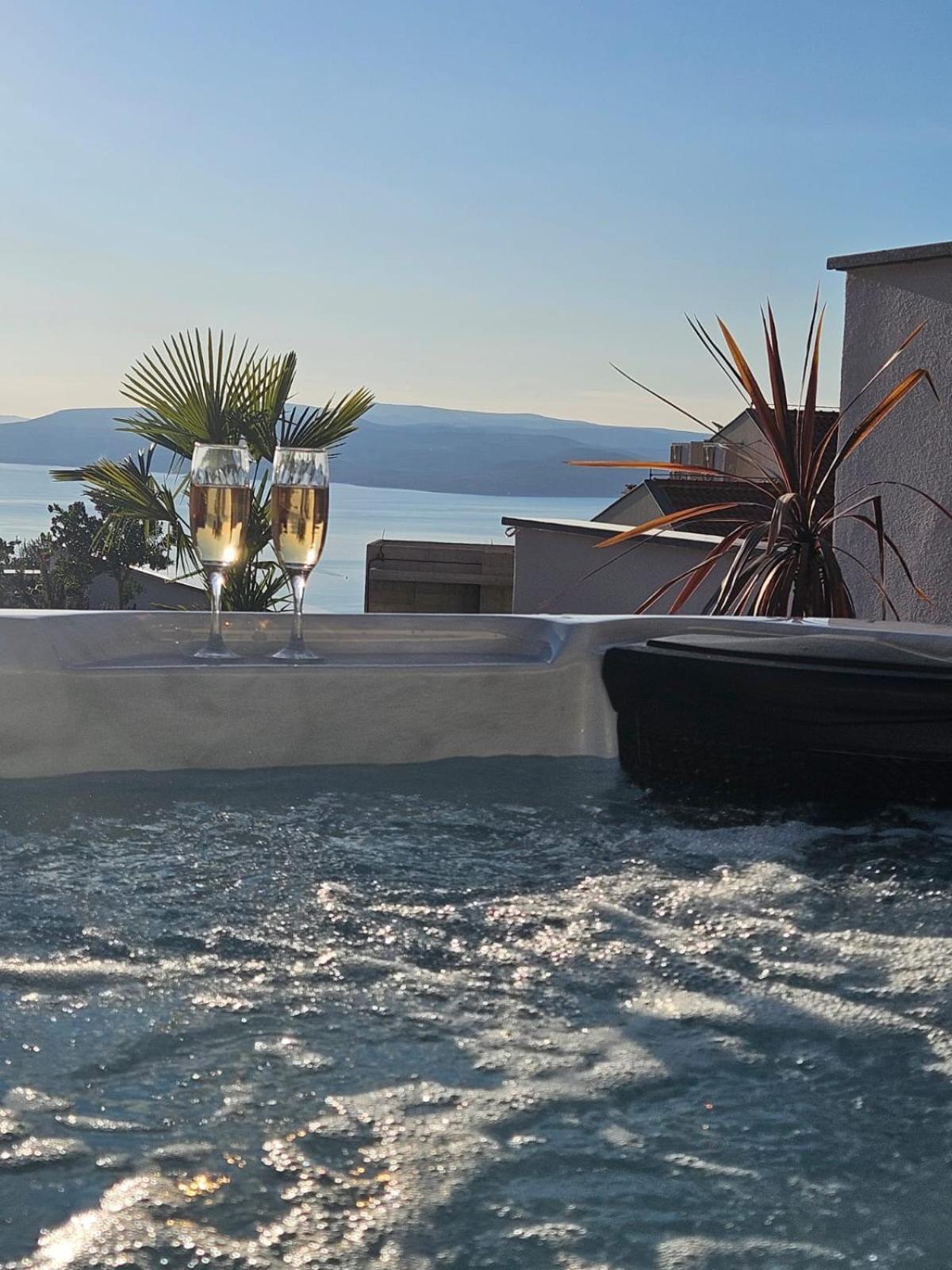 Apartman Koko With Private Jacuzzi ماكارسكا المظهر الخارجي الصورة