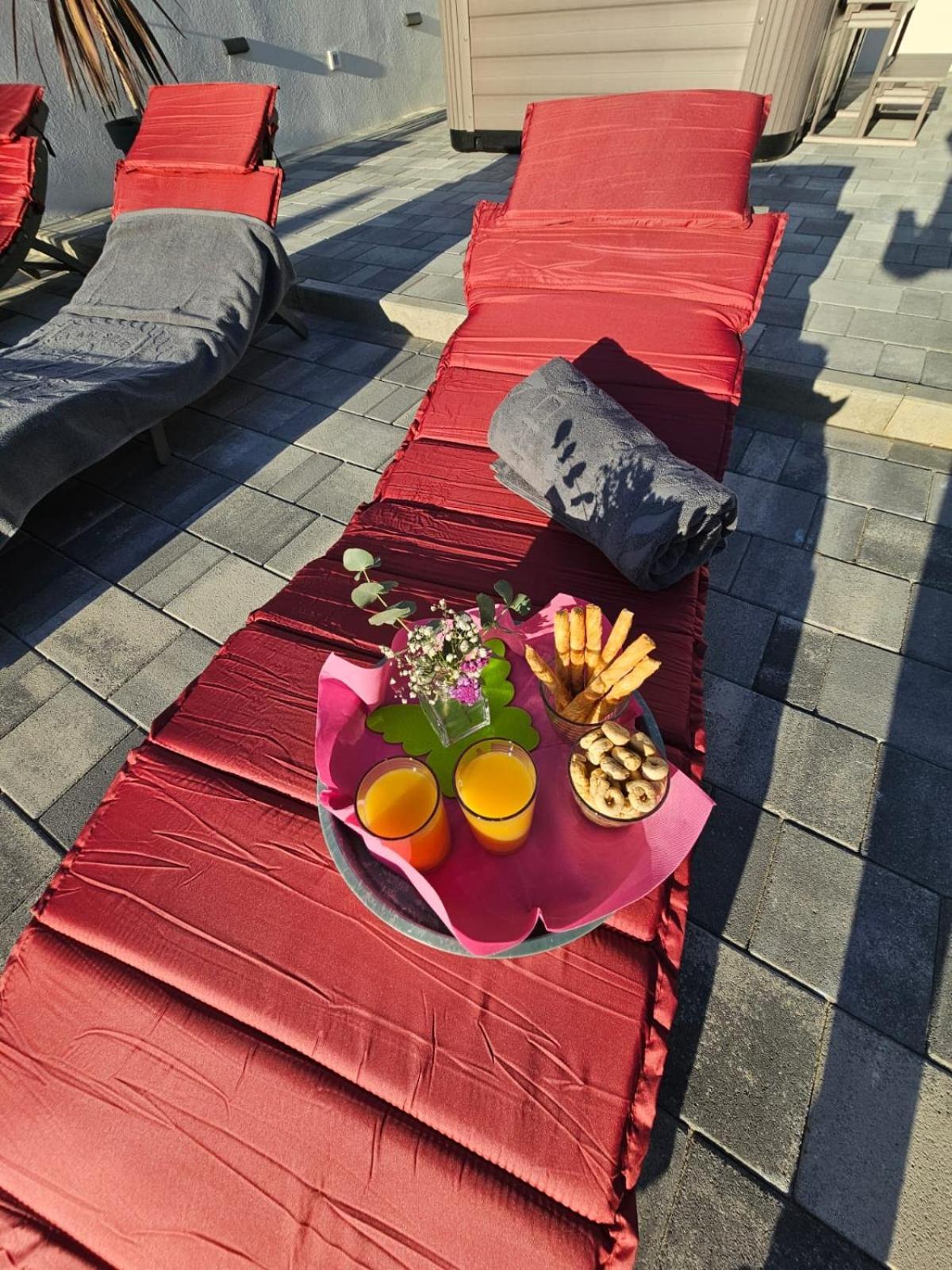 Apartman Koko With Private Jacuzzi ماكارسكا المظهر الخارجي الصورة