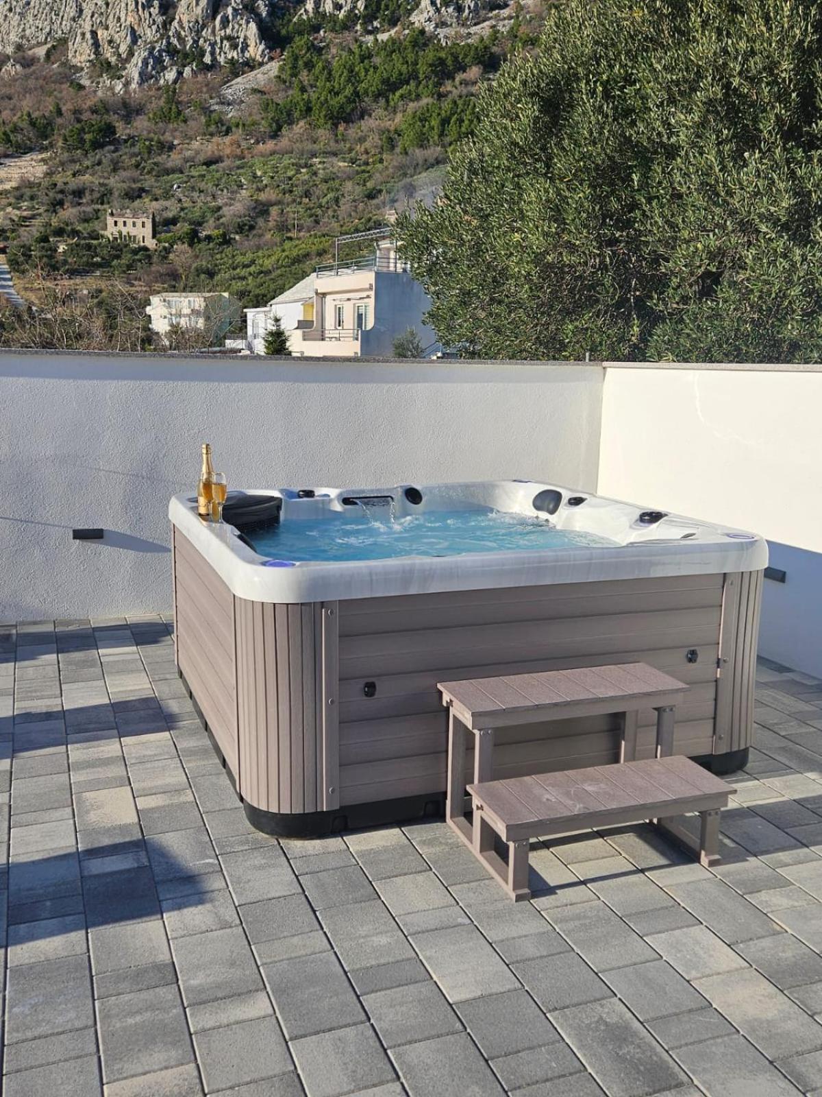 Apartman Koko With Private Jacuzzi ماكارسكا المظهر الخارجي الصورة