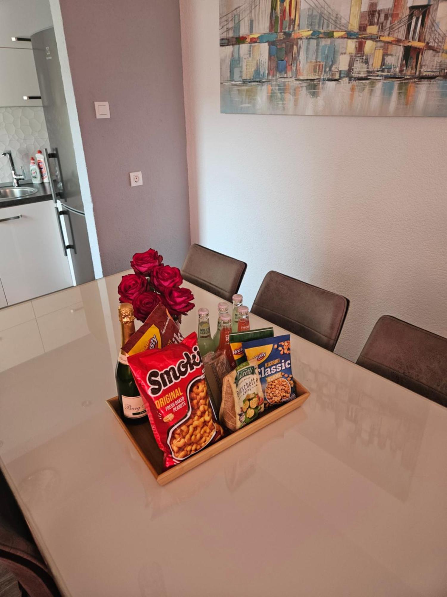 Apartman Koko With Private Jacuzzi ماكارسكا المظهر الخارجي الصورة